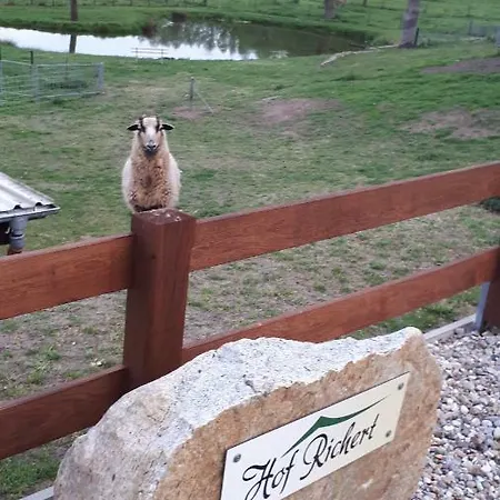 Hof Richert בית כפרי